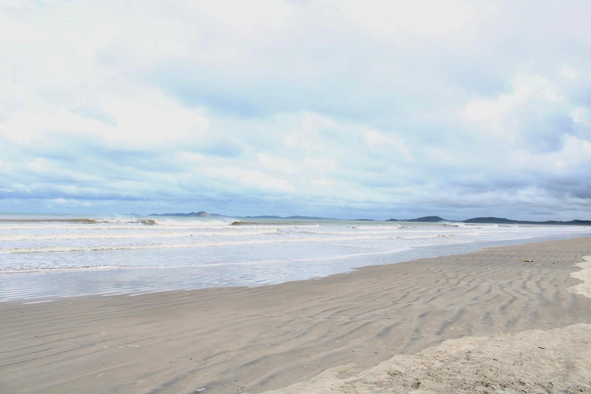 Pousada Recanto Beach House - Cabo Frio - Rj- Unamar- Cond Florestinha - 1 Min A Pe Da Praia Tamoios 外观 照片