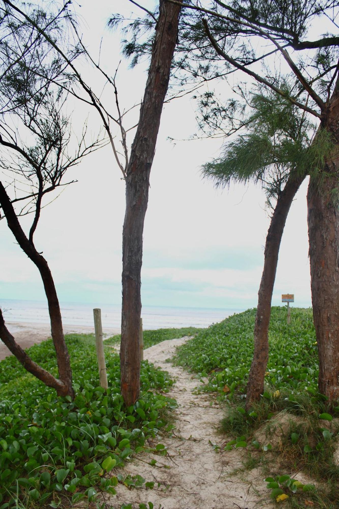 Pousada Recanto Beach House - Cabo Frio - Rj- Unamar- Cond Florestinha - 1 Min A Pe Da Praia Tamoios 外观 照片